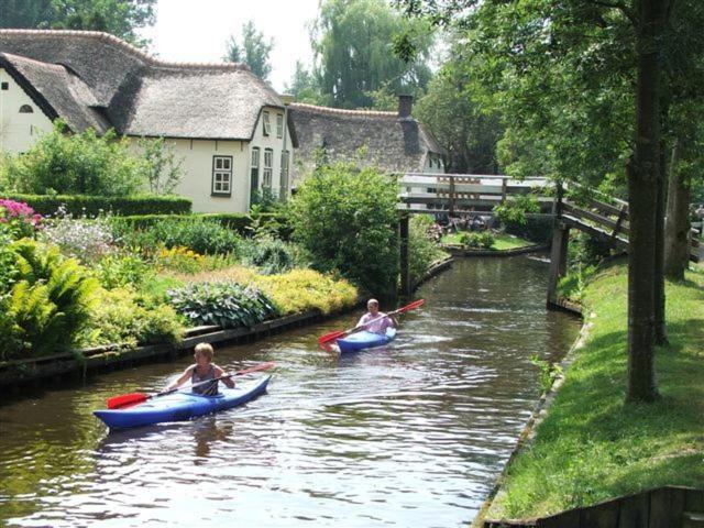 De Galeriet Giethoorn Bed & Breakfast Exterior photo