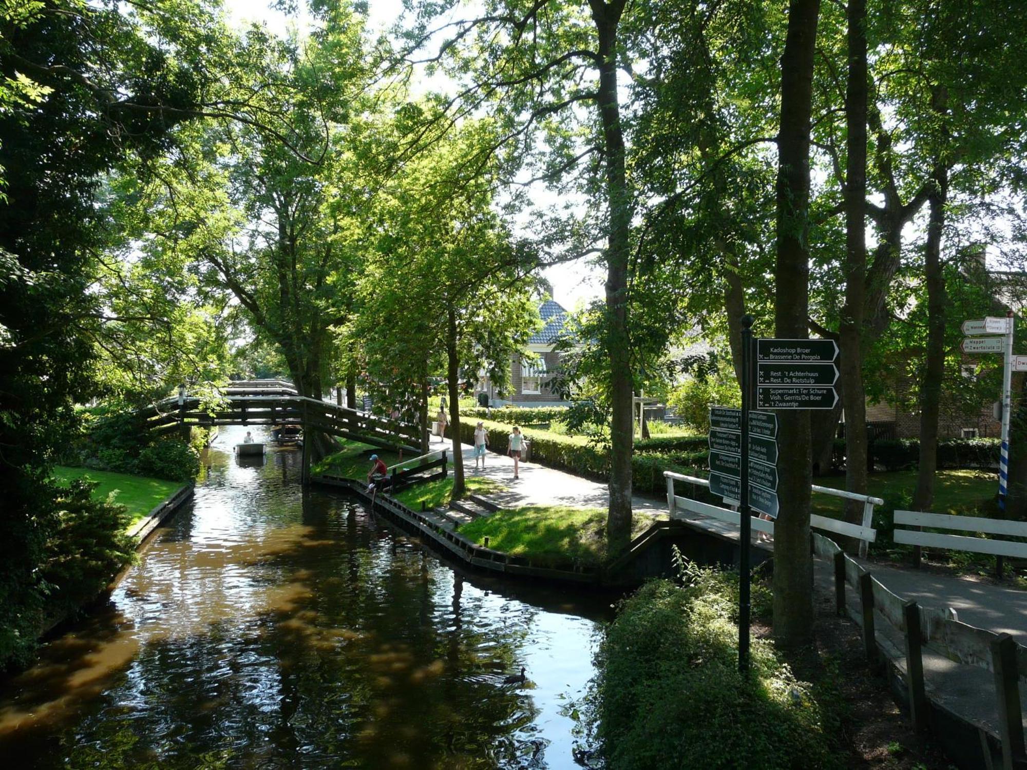 De Galeriet Giethoorn Bed & Breakfast Exterior photo